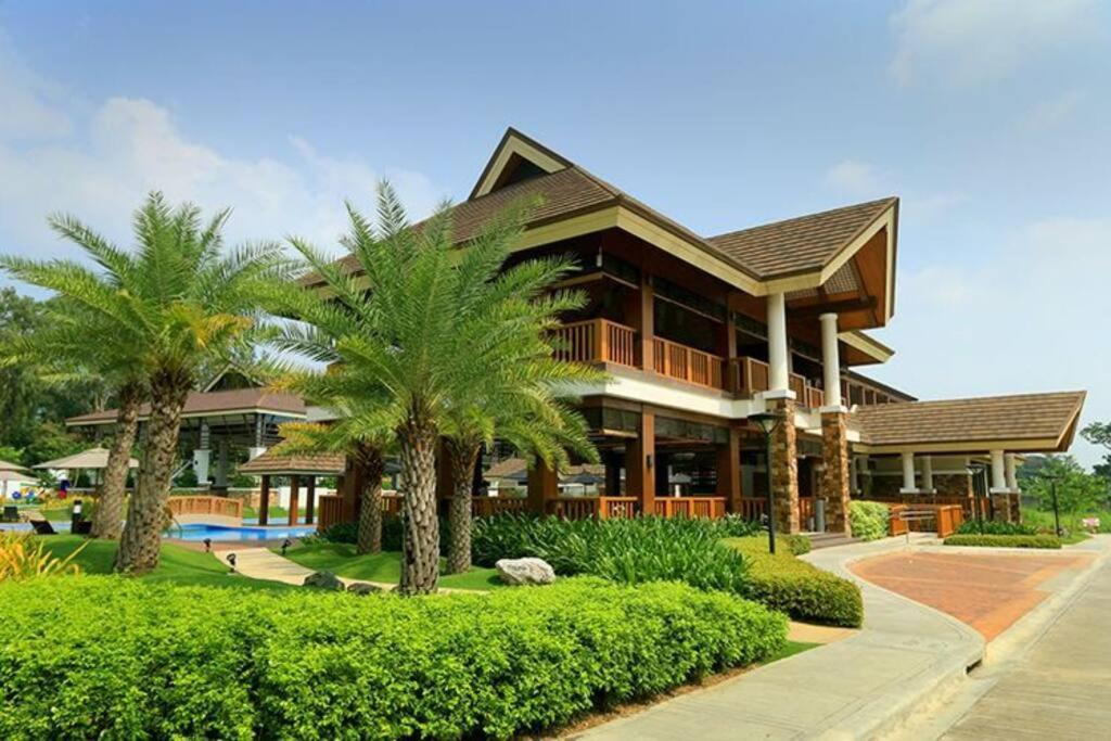 Dreamy 2Br Condo, With A Golf Course View Cebu Eksteriør bilde