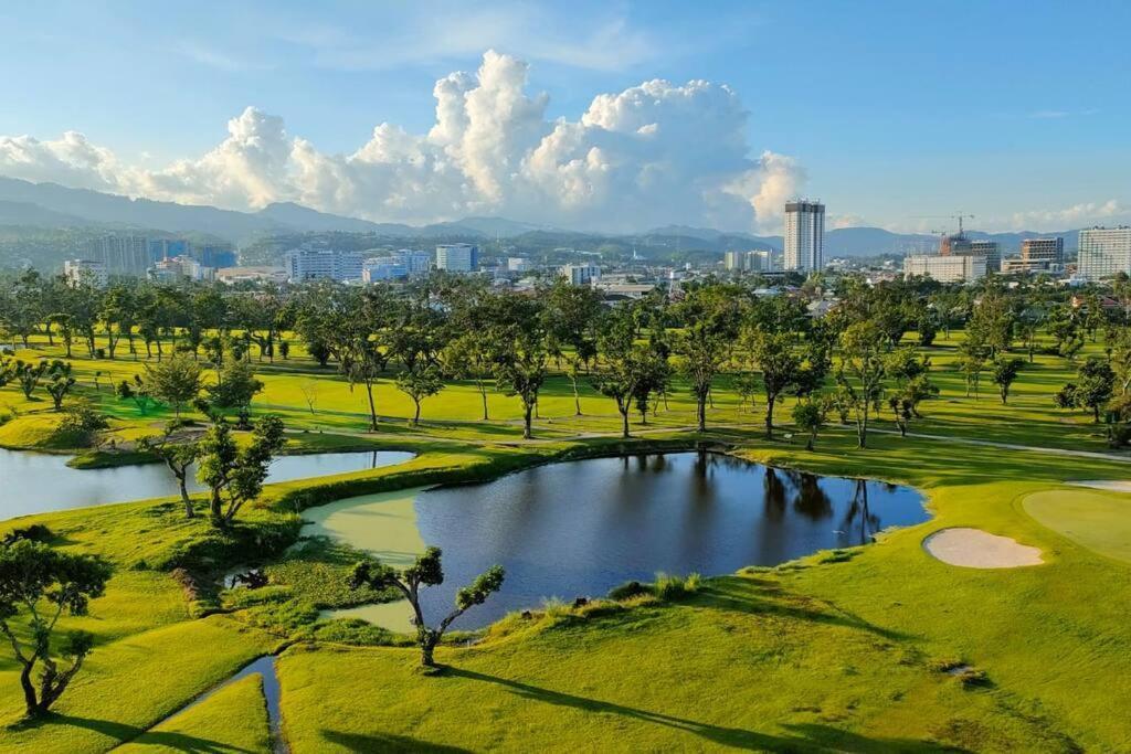 Dreamy 2Br Condo, With A Golf Course View Cebu Eksteriør bilde